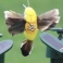 Zahradní solární ptáček - pohyblivá dekorace - žlutý